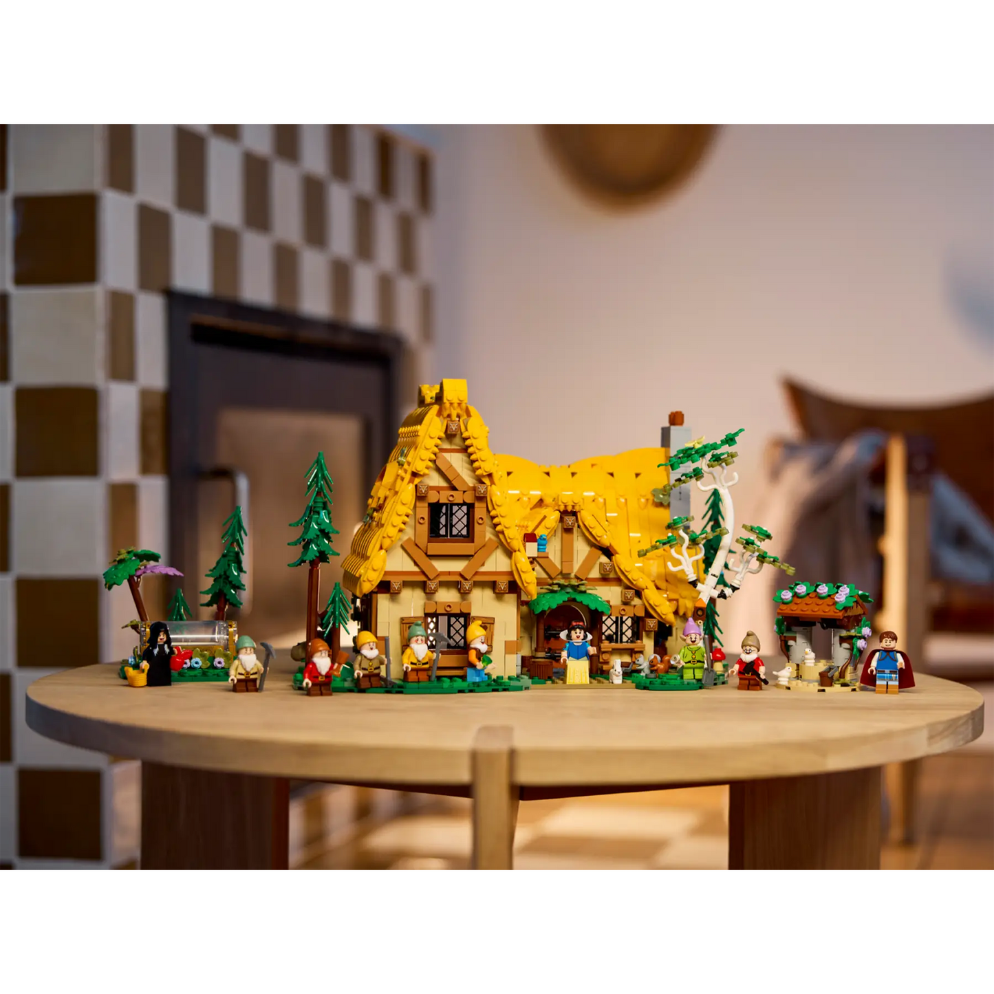 LEGO Snow White and the Seven Dwarfs' Cottage - 43242