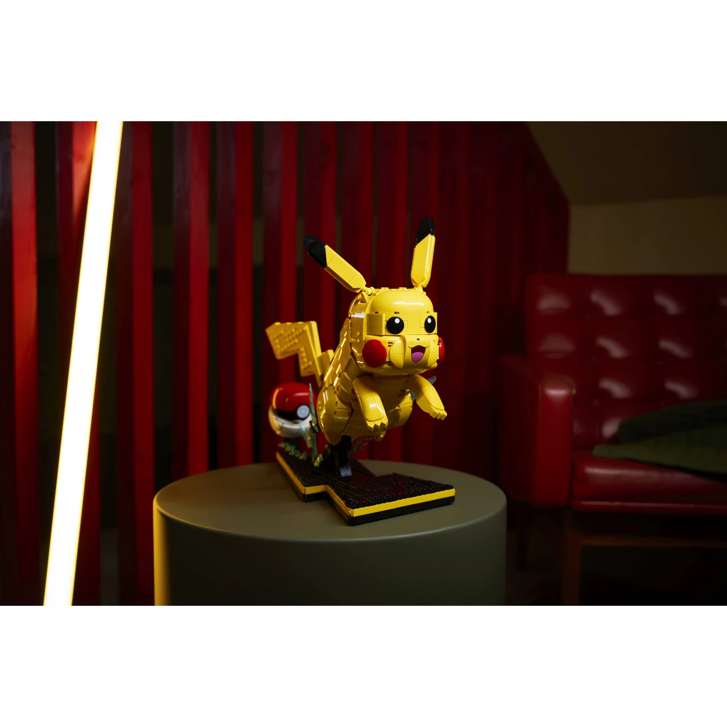 LEGO Pikachu and Poké Ball - 72152