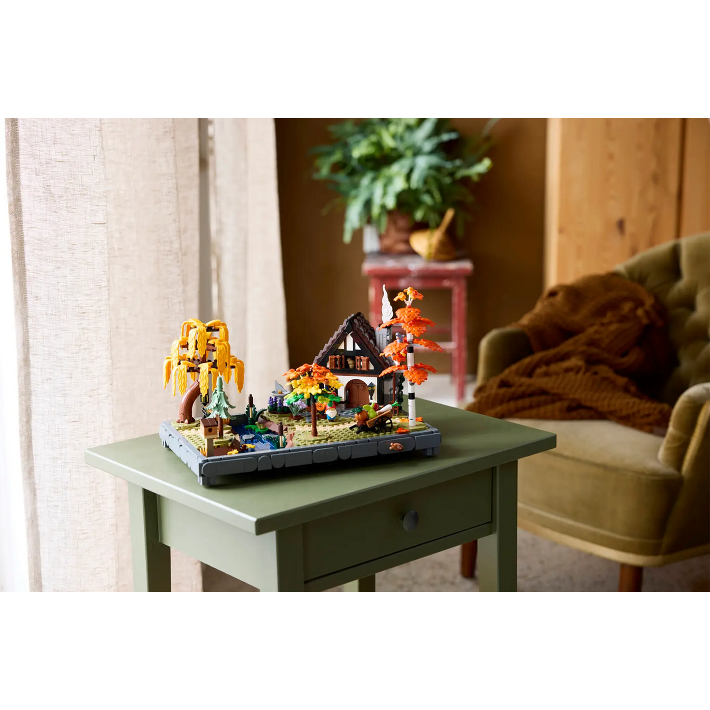 LEGO Autumn Cottage Garden - 11372