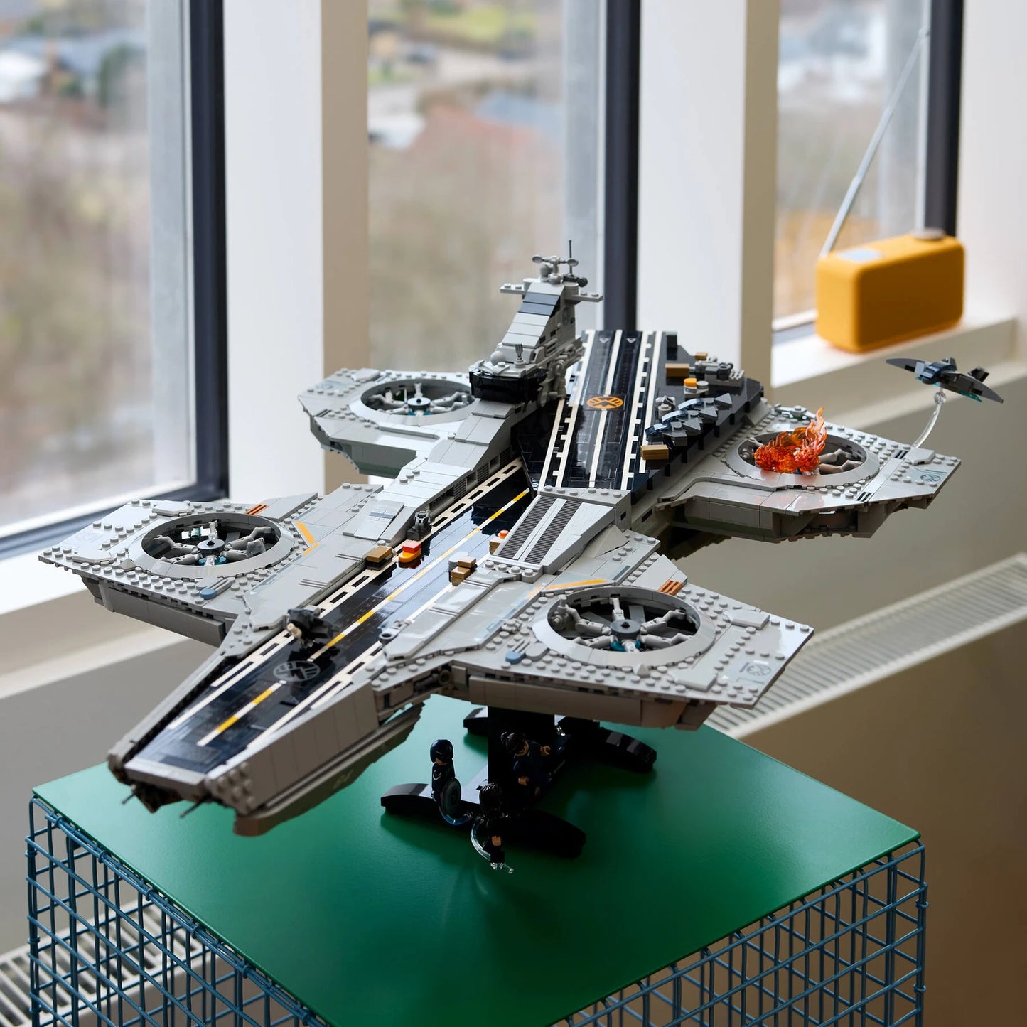 LEGO S.H.I.E.L.D. Helicarrier - 76354